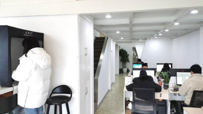 0,7L Plastikowe butelki z miodem Słoiki uszczelniające wlot refluksu Tłoczenie na gorąco 9