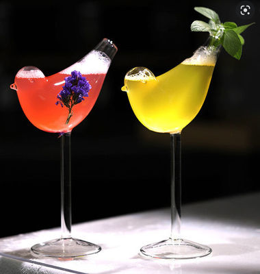 Good price Unikalny przezroczysty kształt ptaka Szklana butelka na napoje koktajlowe 201-300 ml do sklepu barowego w Internecie